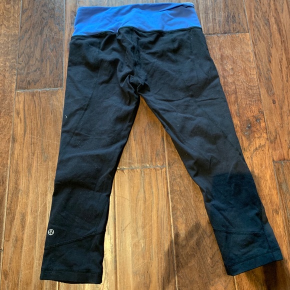 Lululemon crop leggings size 6 - Picture 5 of 6